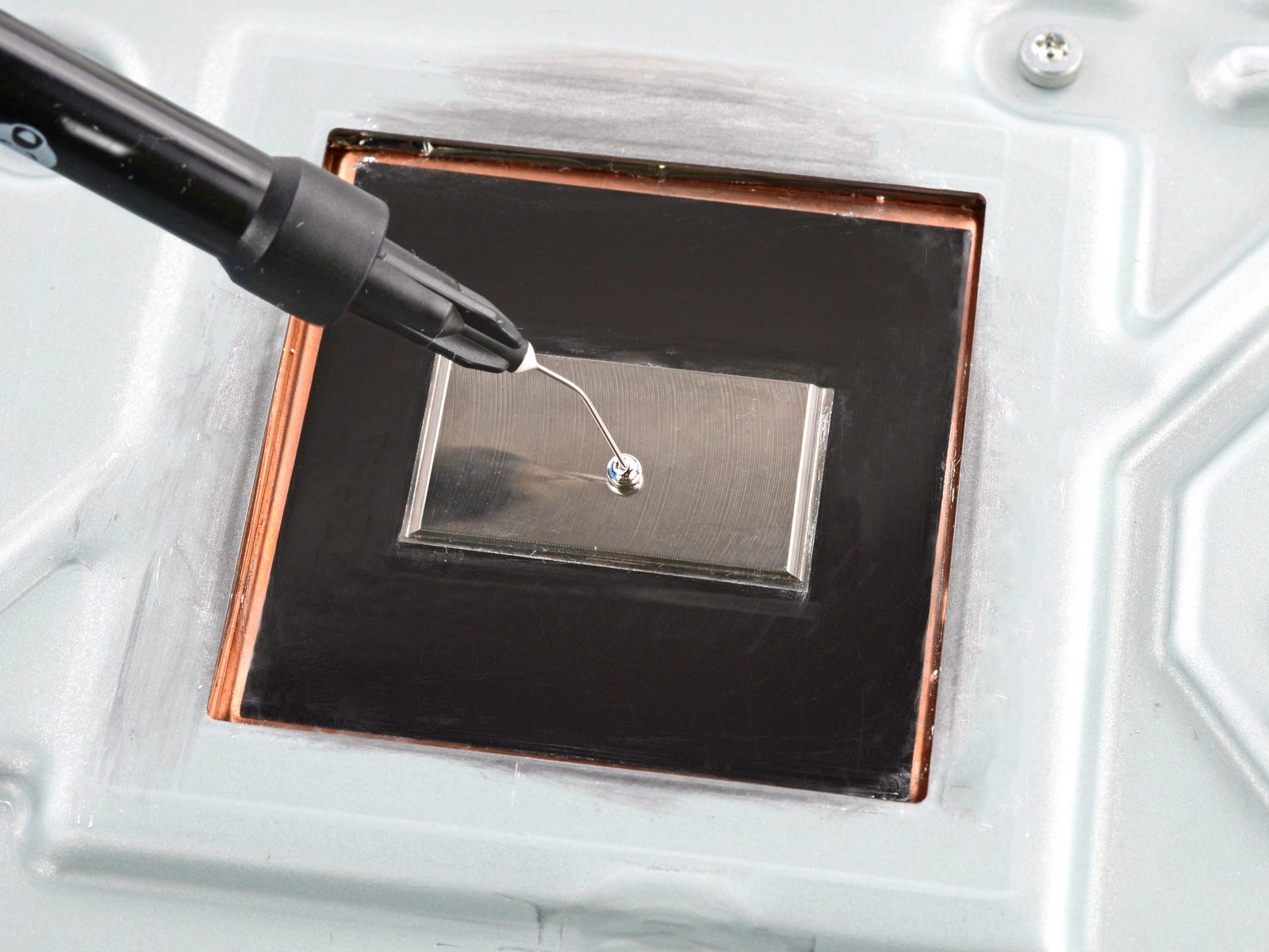 Sostituzione Metallo Liquido PS5 - Thermal Grizzly Conductonaut